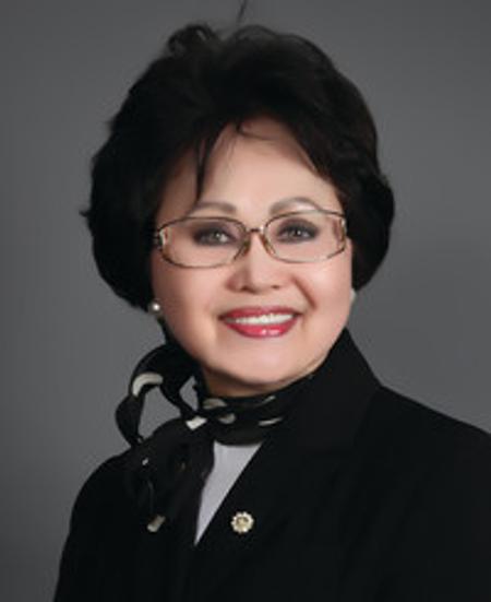 Profile photo of a State Farm Agent named: Tita de Guzman