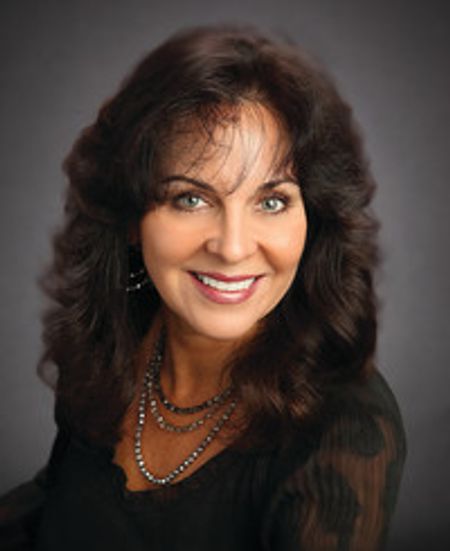 Profile photo of a State Farm Agent named: Joni Ginno