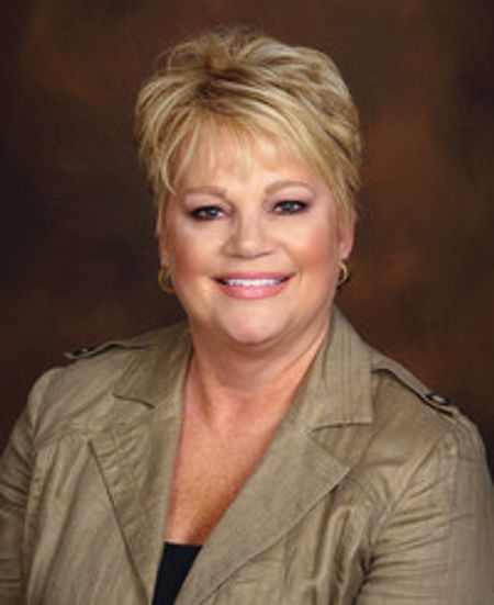 Profile photo of a State Farm Agent named: Karen Shields