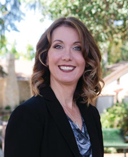 Profile photo of a State Farm Agent named: Karen Hughes