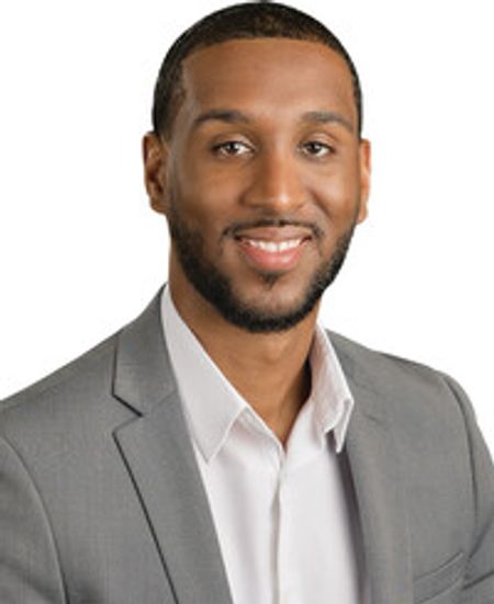 Profile photo of a State Farm Agent named: Derrick Elzey