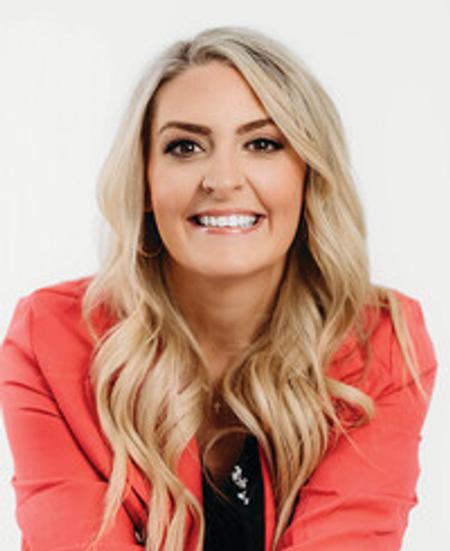 Profile photo of a State Farm Agent named: Cayla Bartoszek