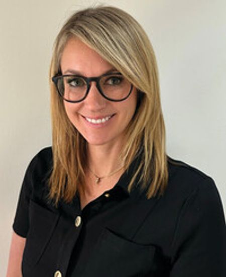 Profile photo of a State Farm Agent named: Becky Ledbetter