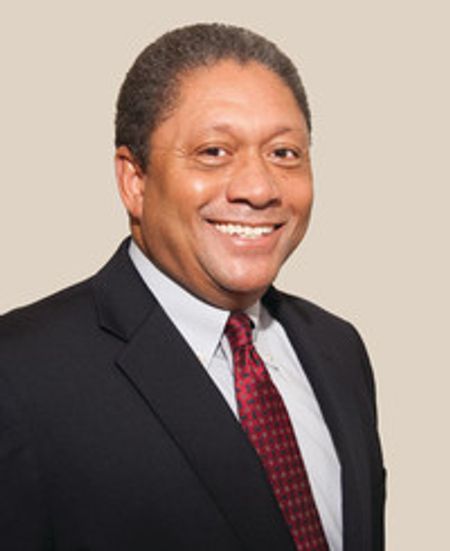 Profile photo of a State Farm Agent named: Lewis Carr