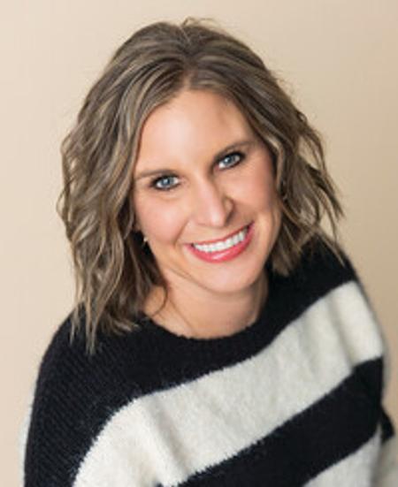 Profile photo of a State Farm Agent named: Sara Thomas