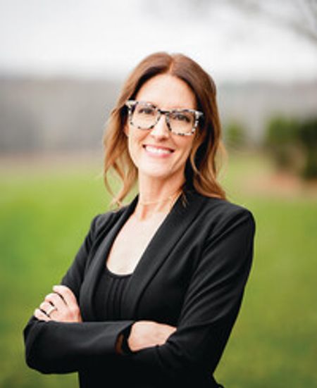 Profile photo of a State Farm Agent named: Mary Beth Burgess