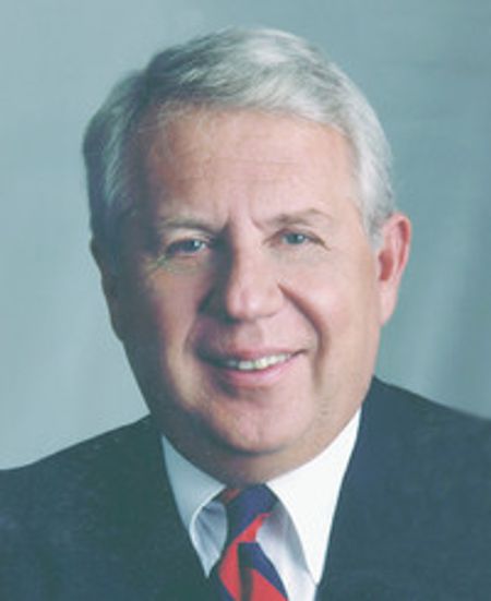 Profile photo of a State Farm Agent named: Hank Sipowski