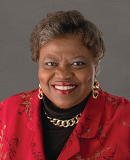 Profile photo of a State Farm Agent named: Fredia Hawthorne