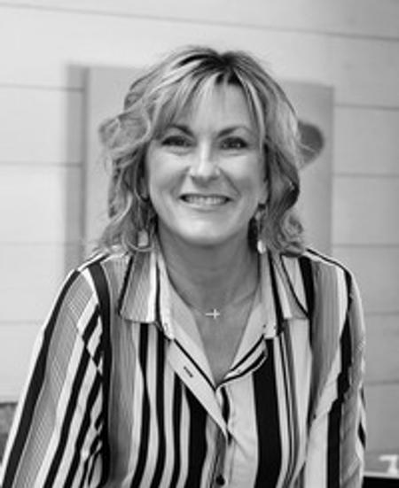 Profile photo of a State Farm Agent named: Susan Martin