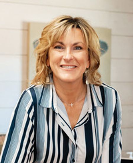 Profile photo of a State Farm Agent named: Susan Martin