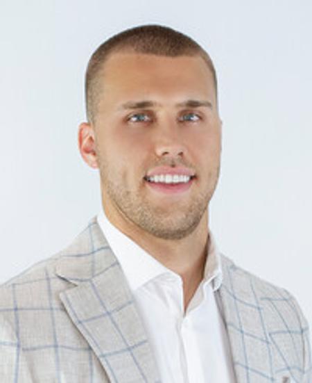 Profile photo of a State Farm Agent named: Austin Hoflock