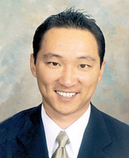 Profile photo of a State Farm Agent named: Lawrence Mui