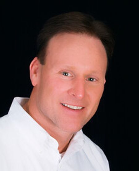 Profile photo of a State Farm Agent named: Chuck Hollowell