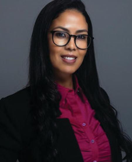 Profile photo of a State Farm Agent named: Consuelo Santiago-Martinez