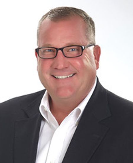 Profile photo of a State Farm Agent named: Charlie Aufenthie