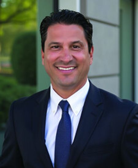 Profile photo of a State Farm Agent named: Alberto Santana