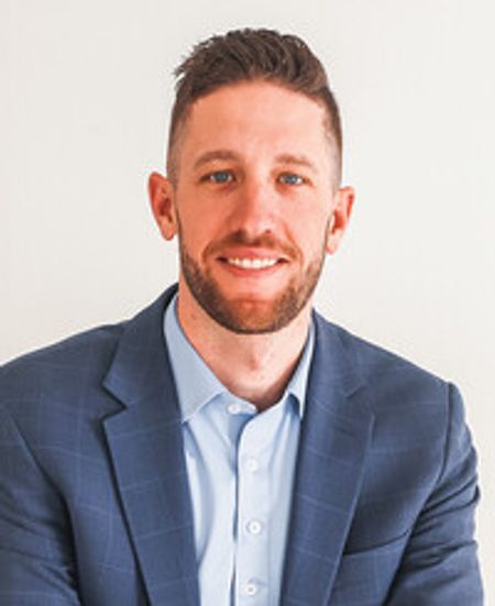 Profile photo of a State Farm Agent named: Cal Kiburz