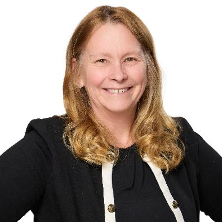 Profile photo of a State Farm Agent named: Dawn Goplin