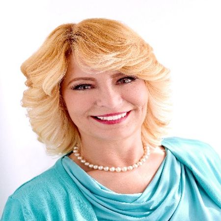 Profile photo of a State Farm Agent named: Denise Wegner