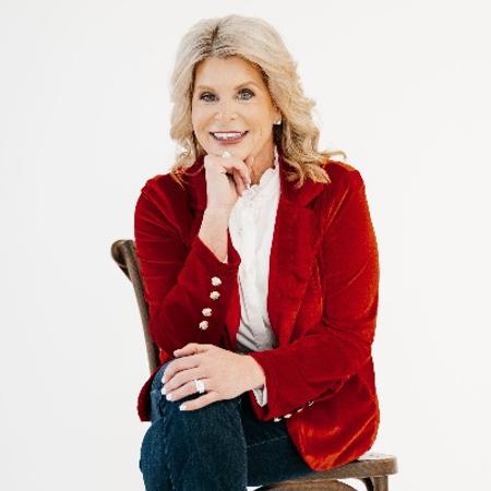 Profile photo of a State Farm Agent named: Kelli Johnson