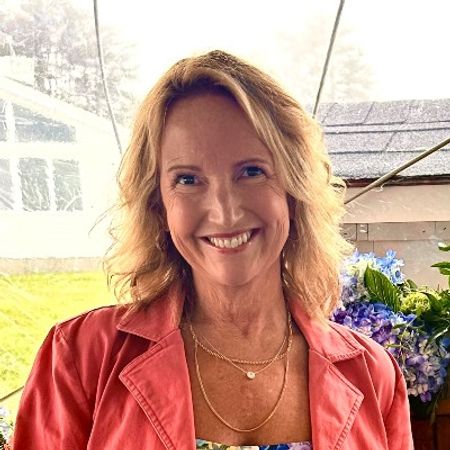 Profile photo of a State Farm Agent named: Aileen Dugan