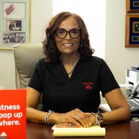 Profile photo of a State Farm Agent named: Dee Young