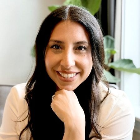 Profile photo of a State Farm Agent named: Julie Mendoza