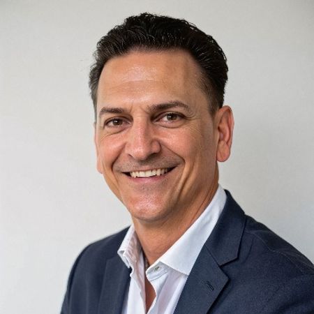 Profile photo of a State Farm Agent named: Mark Shumilla