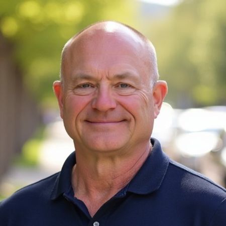 Profile photo of a State Farm Agent named: Charlie Flager