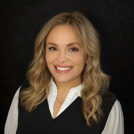 Profile photo of a State Farm Agent named: Madison Riordan