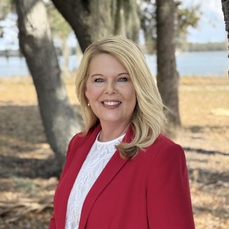 Profile photo of a State Farm Agent named: Monica Maddox