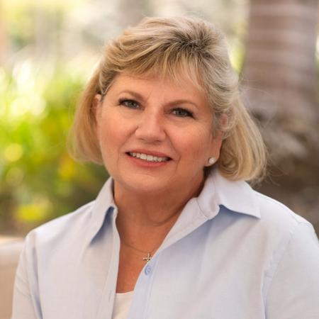 Profile photo of a State Farm Agent named: Lori Dwight
