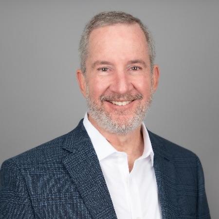 Profile photo of a State Farm Agent named: Peter Bacallao