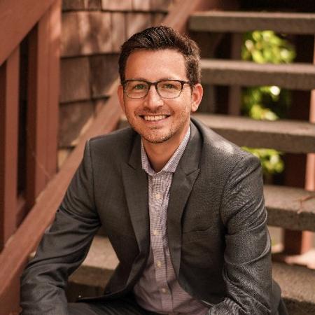 Profile photo of a State Farm Agent named: Alex Mutch