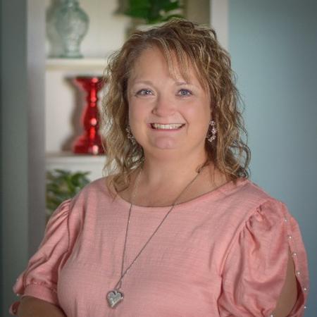Profile photo of a State Farm Agent named: Becky Lyons