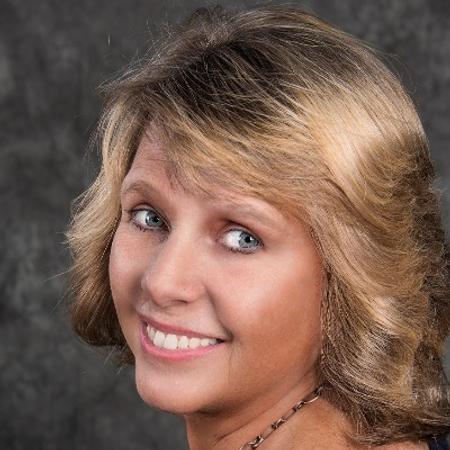 Profile photo of a State Farm Agent named: Laurie McMorrow