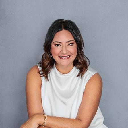 Profile photo of a State Farm Agent named: Jennifer Mabou