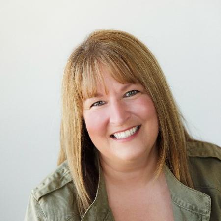 Profile photo of a State Farm Agent named: Anne Davidson