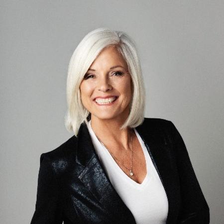 Profile photo of a State Farm Agent named: Robin Fowler