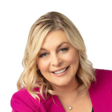 Profile photo of a State Farm Agent named: Mary Ann Surber