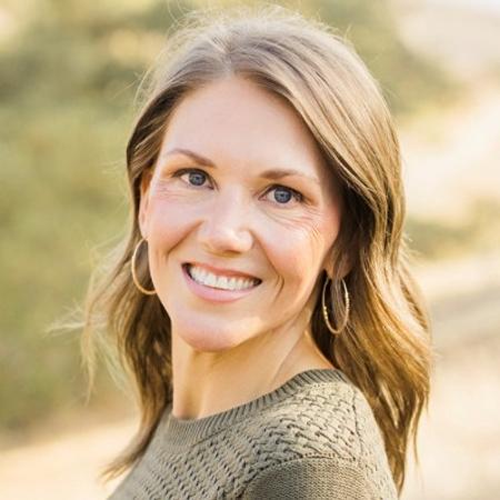 Profile photo of a State Farm Agent named: Kelly Mandani