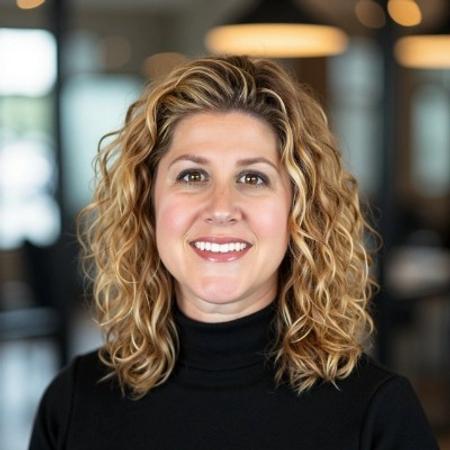 Profile photo of a State Farm Agent named: Renee Knepper