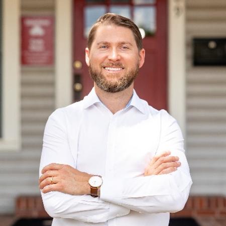 Profile photo of a State Farm Agent named: Cody Dixon