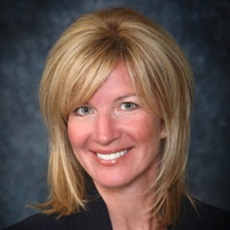 Profile photo of a State Farm Agent named: Lisa Lindbloom