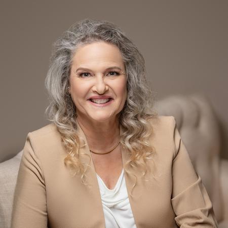 Profile photo of a State Farm Agent named: Debra Webb