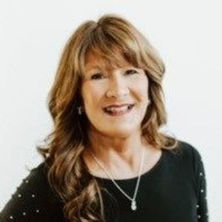 Profile photo of a State Farm Agent named: Diane Pierce