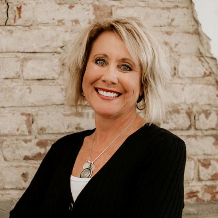 Profile photo of a State Farm Agent named: Gina Conaway