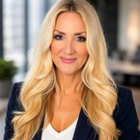 Profile photo of a State Farm Agent named: Lisa Pate