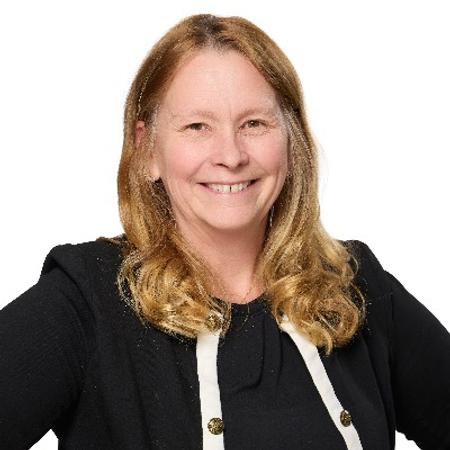 Profile photo of a State Farm Agent named: Dawn Goplin