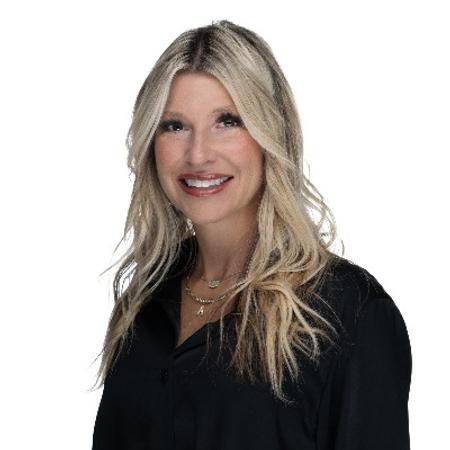 Profile photo of a State Farm Agent named: Aimee Golden